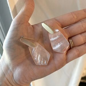 Kendra Scott Gold Drop earrings with pink mother of pearl stone